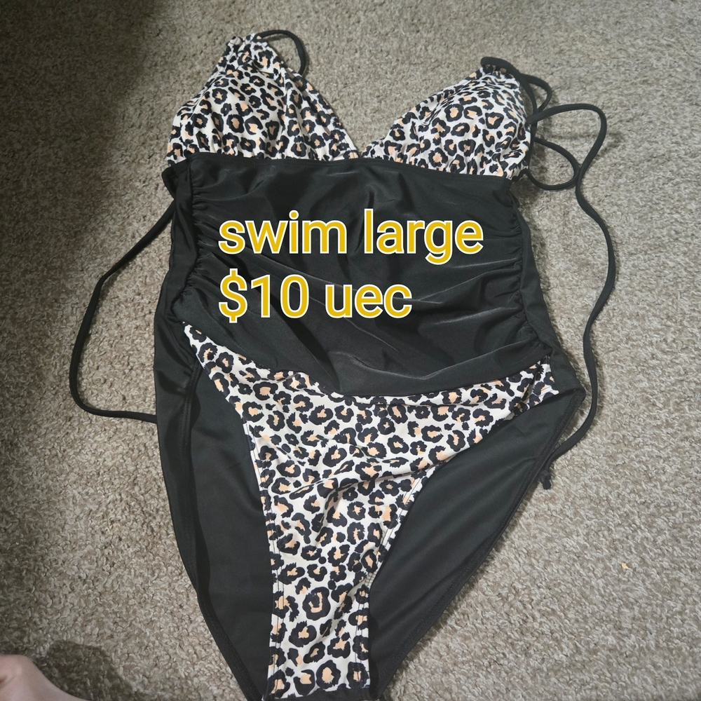 Leopard Print Women's Swimsuit